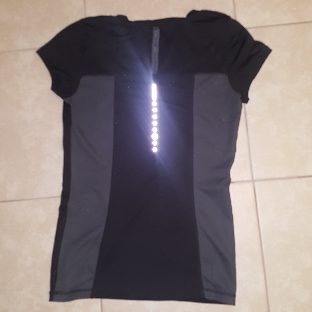 Reflective running tee - Picture 2 of 2